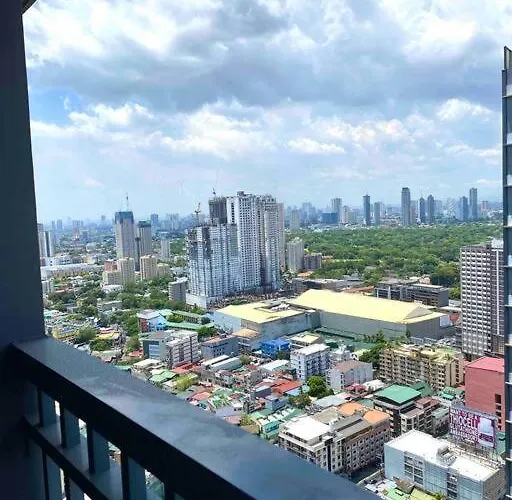 Modern 1-br Unit *