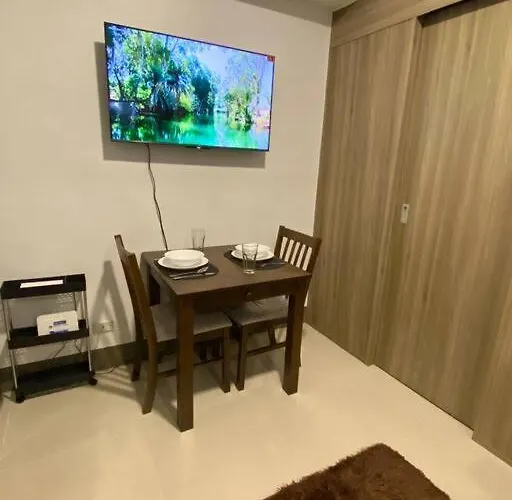 Modern 1-br Unit